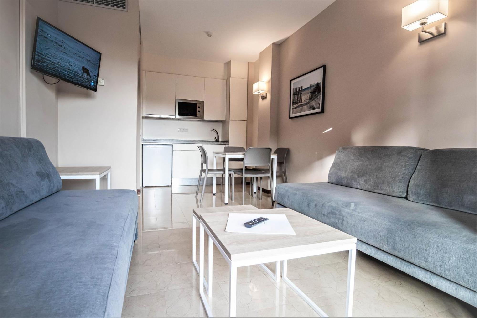 One-Bedroom Apartment with Terrace (1-4 pax),1306907692:JPEG